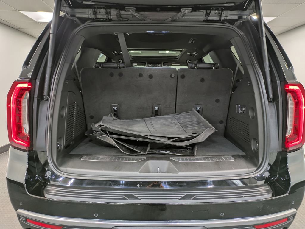 Used 2023 GMC Yukon Denali w/ LPO, Floor Liner Package image 23