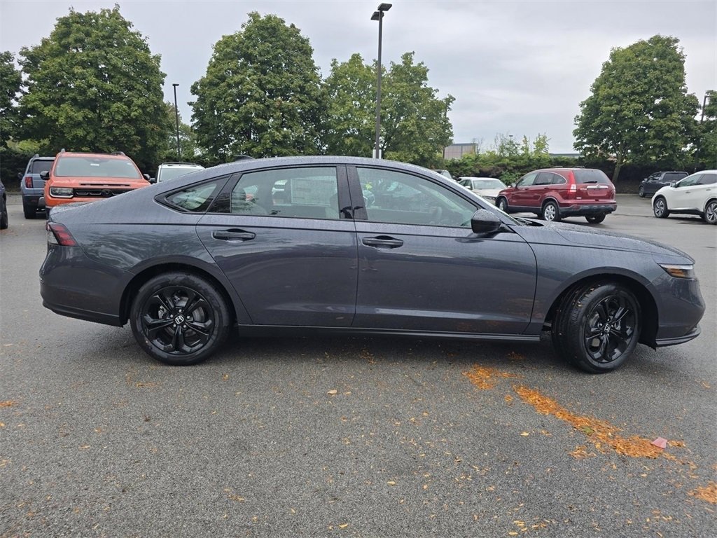 New 2025 Honda Accord SE image 18