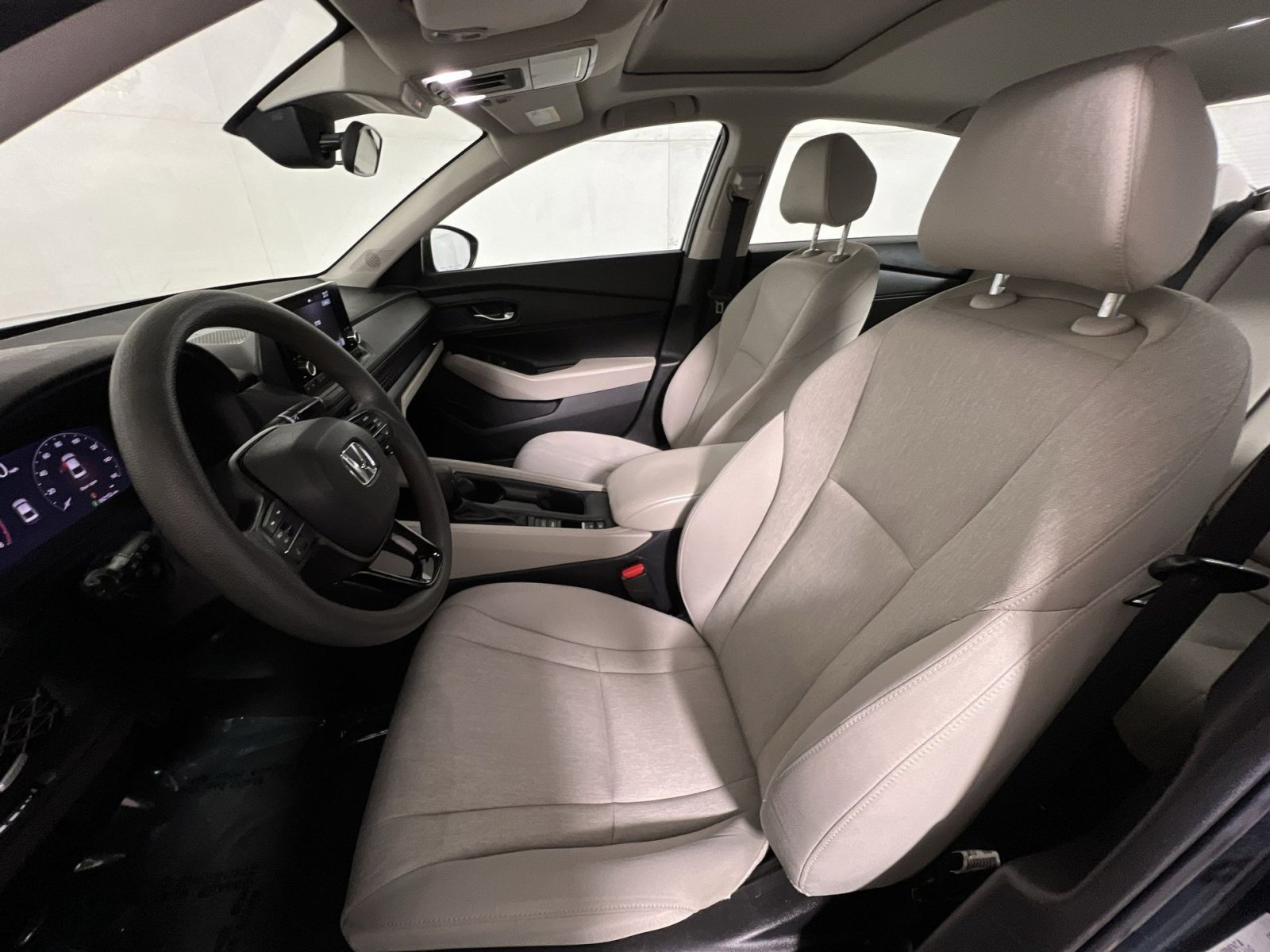 Used 2023 Honda Accord EX image 13
