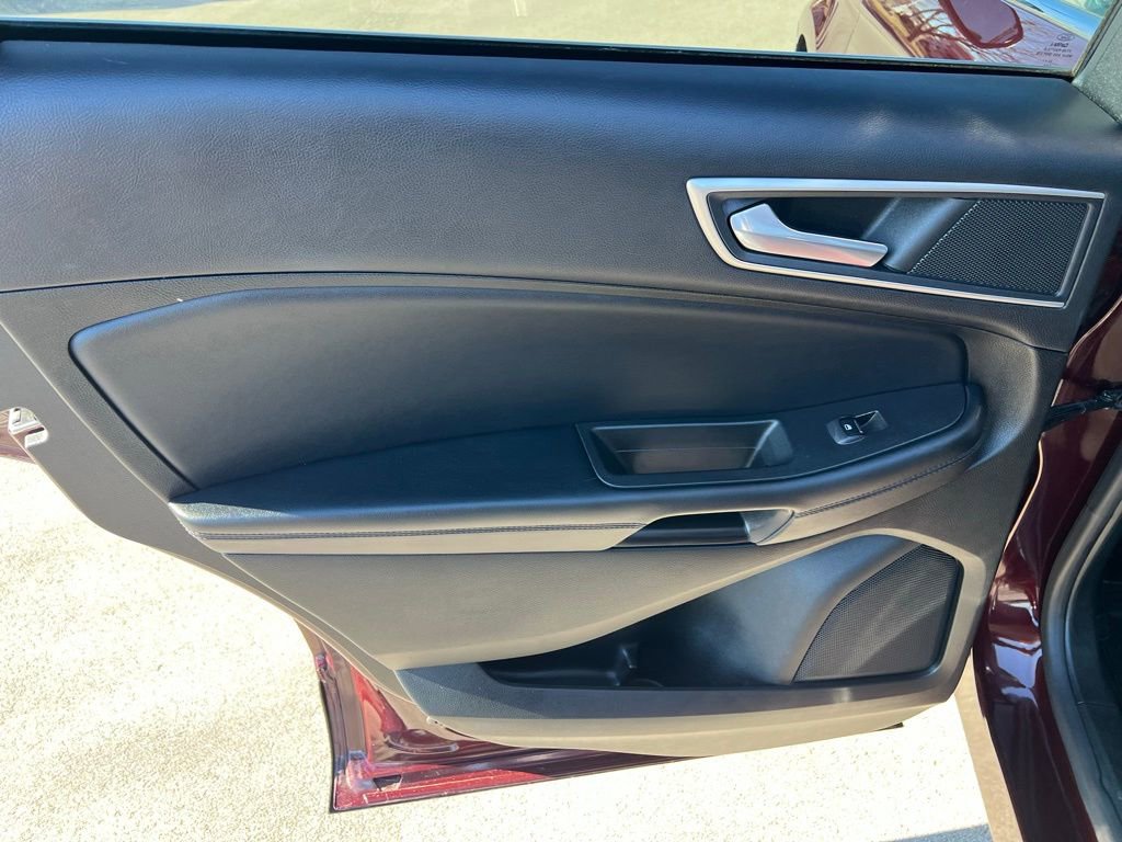 Used 2022 Ford Edge SEL w/ Convenience Package image 18