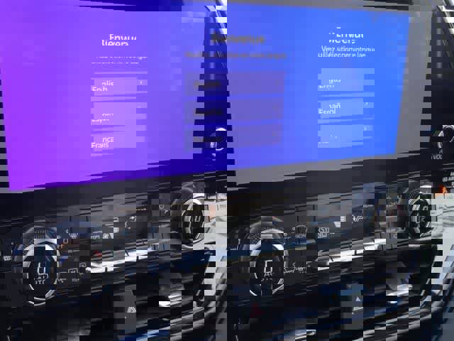 Used 2023 Toyota Highlander Bronze Edition image 26