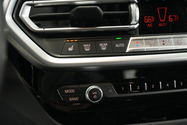 Used 2022 BMW X4 xDrive30i w/ M Sport Package 2 image 43