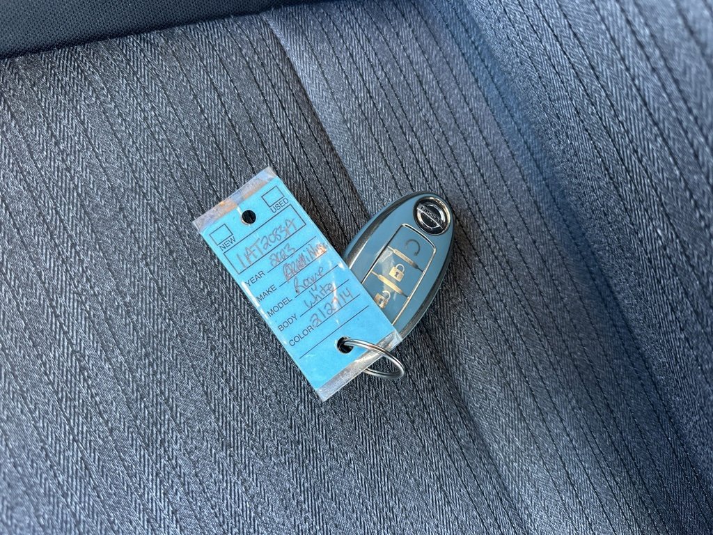 Used 2021 Nissan Rogue SV image 32