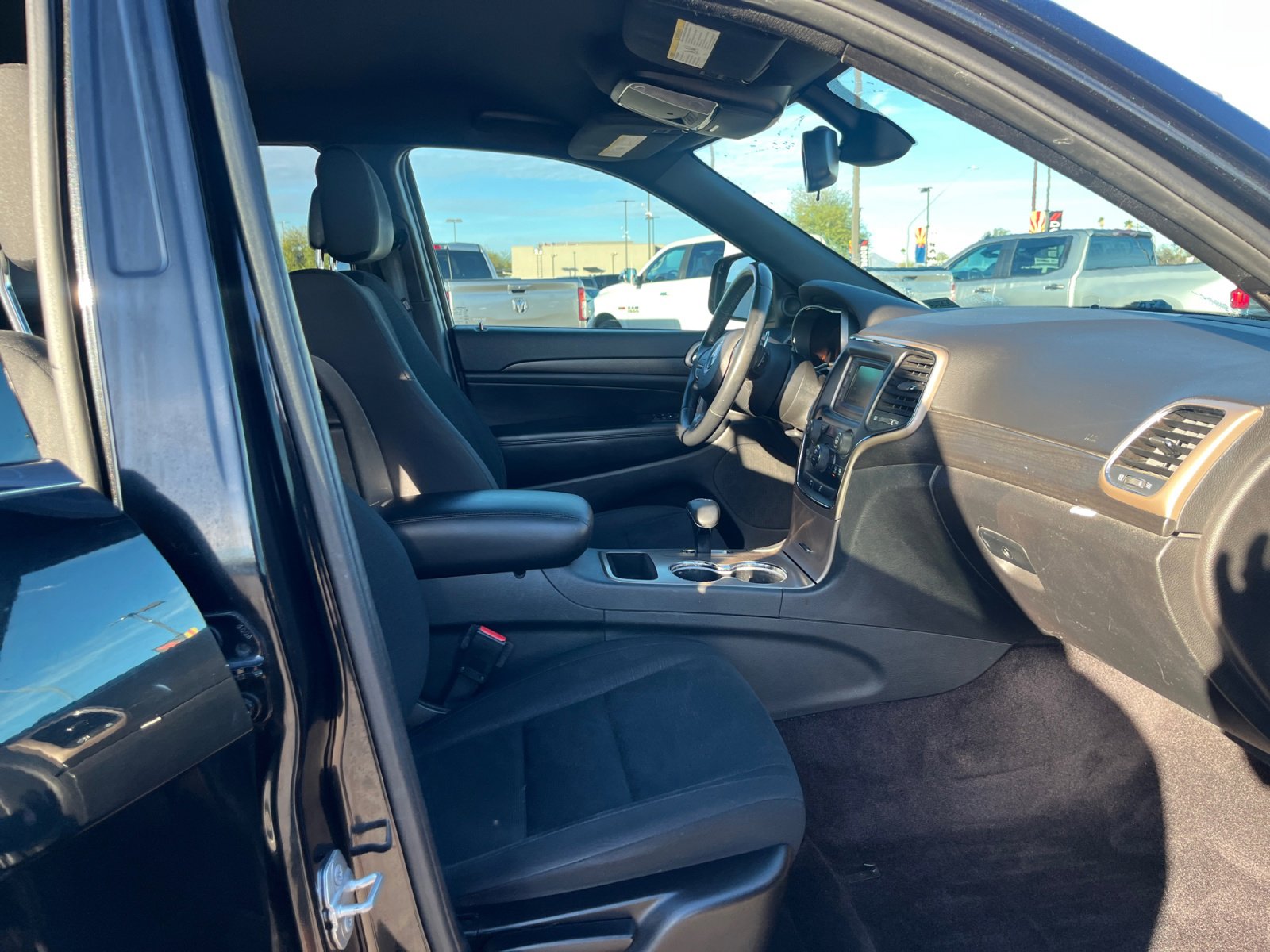 Used 2015 Jeep Grand Cherokee Laredo w/ Quick Order Package 23E image 19