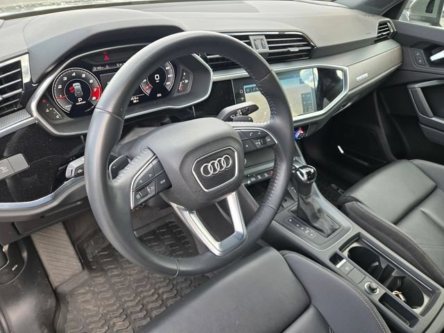 Used 2020 Audi Q3 2.0T Prestige w/ Prestige Package AWD/4WD image 12