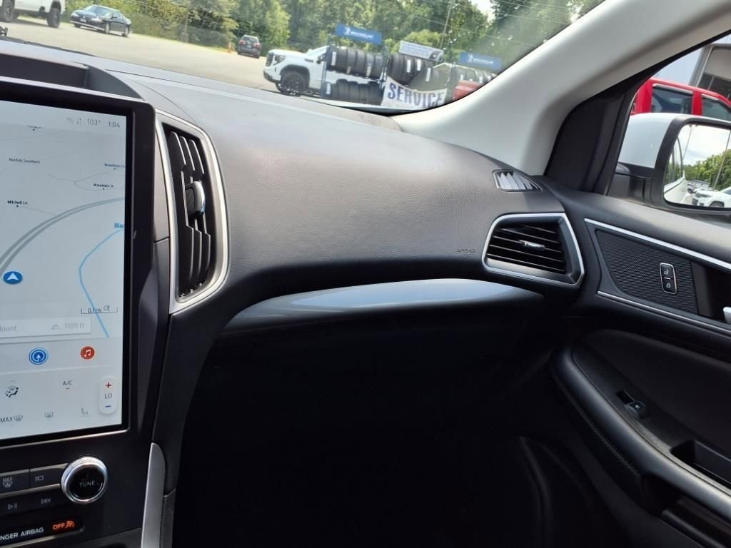 Used 2024 Ford Edge SEL image 25