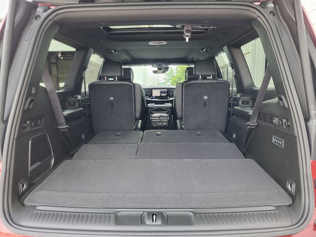 New 2026 Jeep Grand Wagoneer Limited AWD/4WD image 34