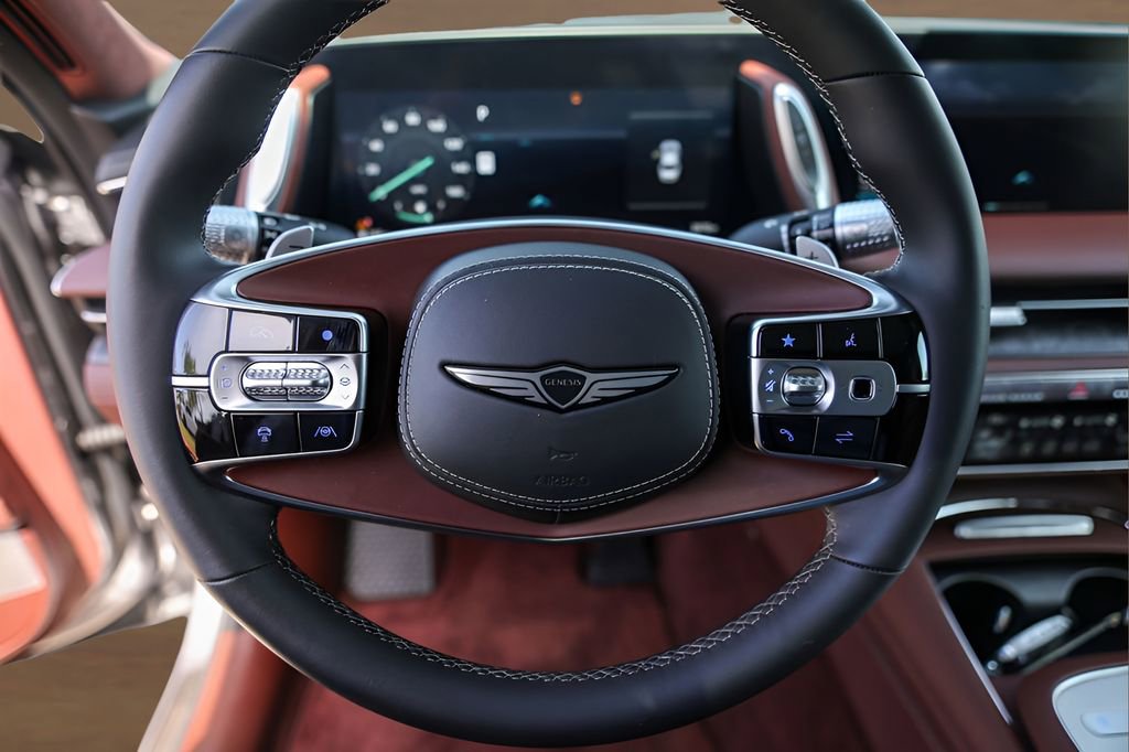 Used 2025 Genesis G90 3.5T AWD/4WD image 12