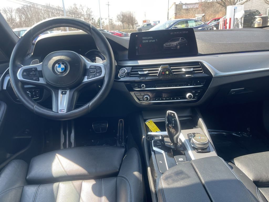 Used 2019 BMW 530i xDrive w/ M Sport Package image 11