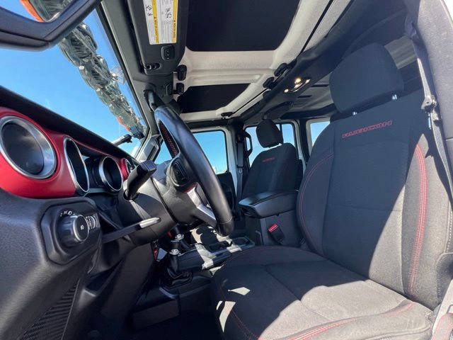 Used 2022 Jeep Wrangler Unlimited Rubicon w/ Cold Weather Group AWD/4WD image 16