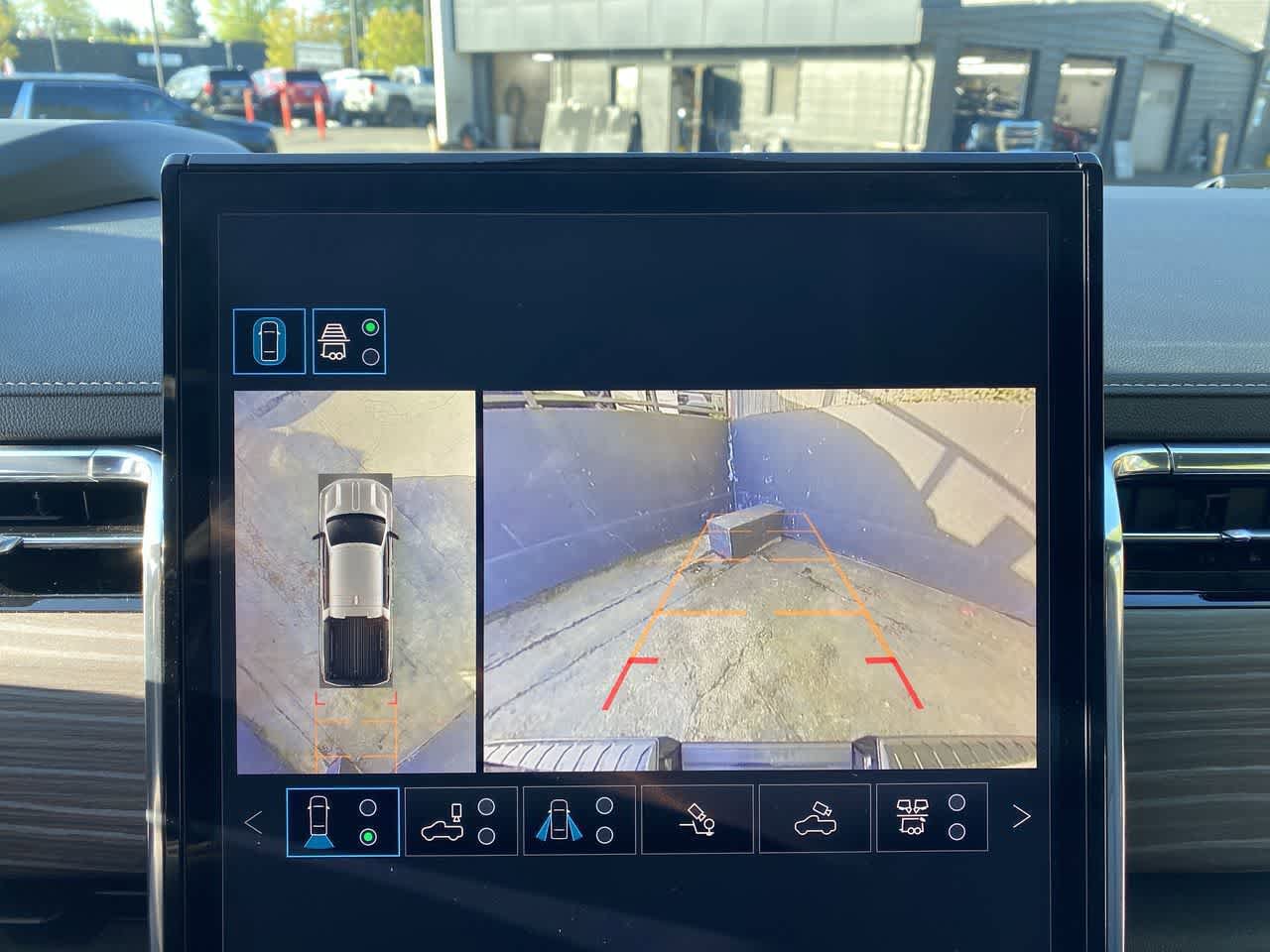Used 2025 GMC Sierra EV Denali AWD/4WD image 24