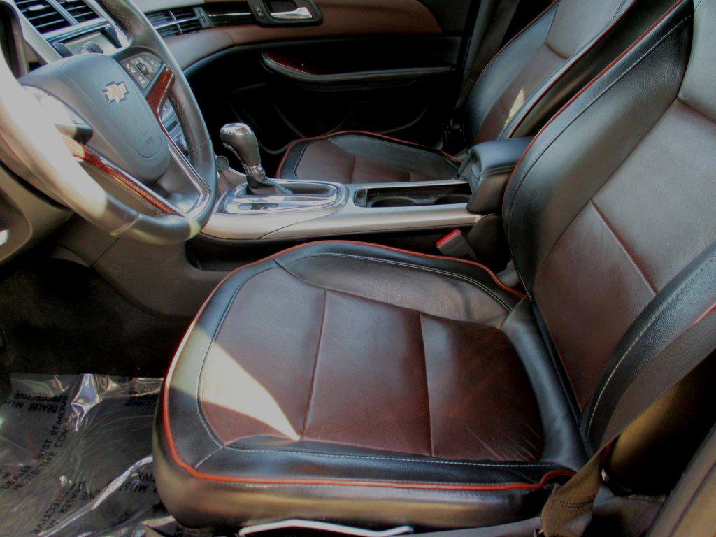 Used 2013 Chevrolet Malibu LTZ FWD image 3