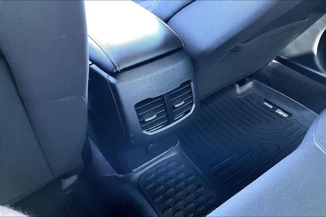 Used 2020 Ford Fusion SE image 10