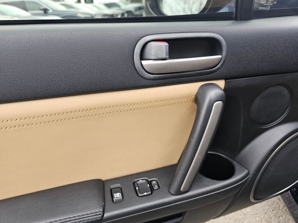 Used 2010 MAZDA MX-5 Miata Grand Touring w/ Premium Pkg image 18