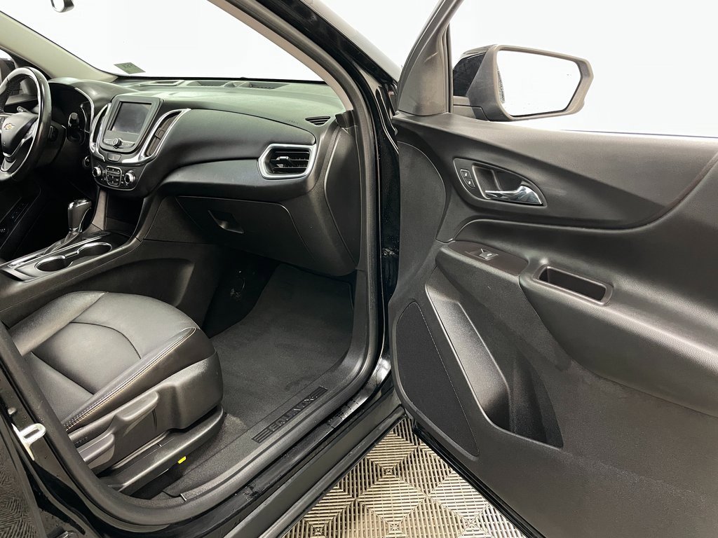 Certified 2020 Chevrolet Equinox LT w/ Midnight Edition image 36