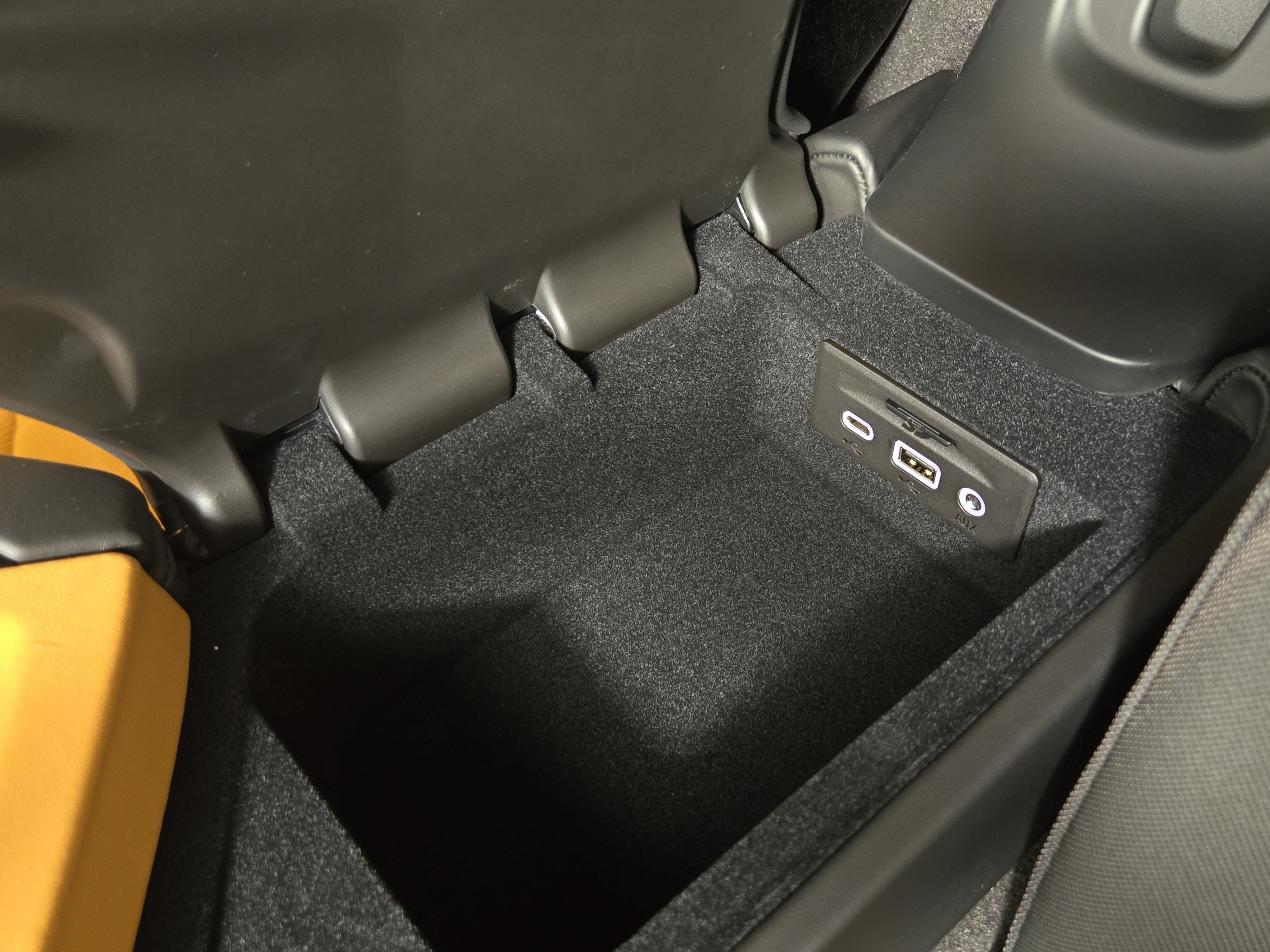 Certified 2023 Chevrolet Corvette Stingray Premium Conv w/ Z51 Performance Package RWD image 28