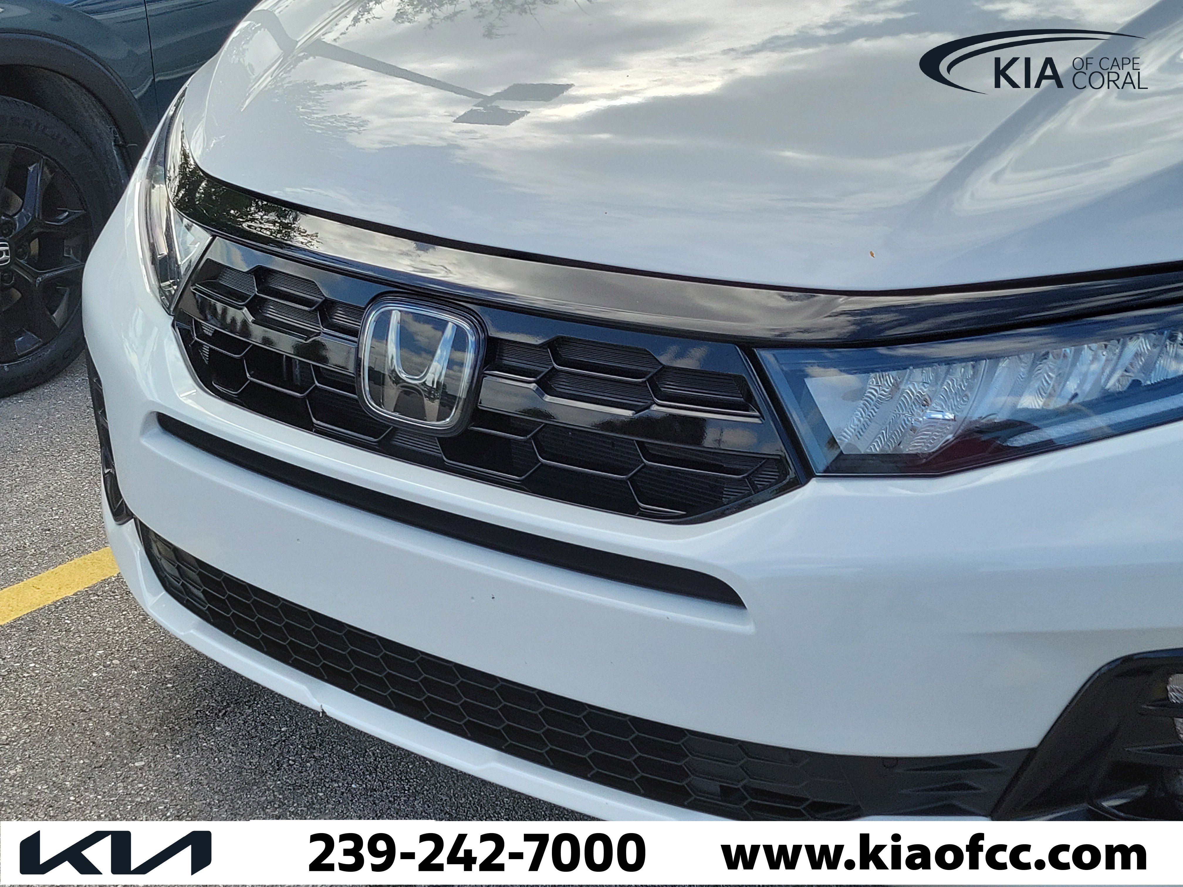 Used 2025 Honda Odyssey Elite image 5