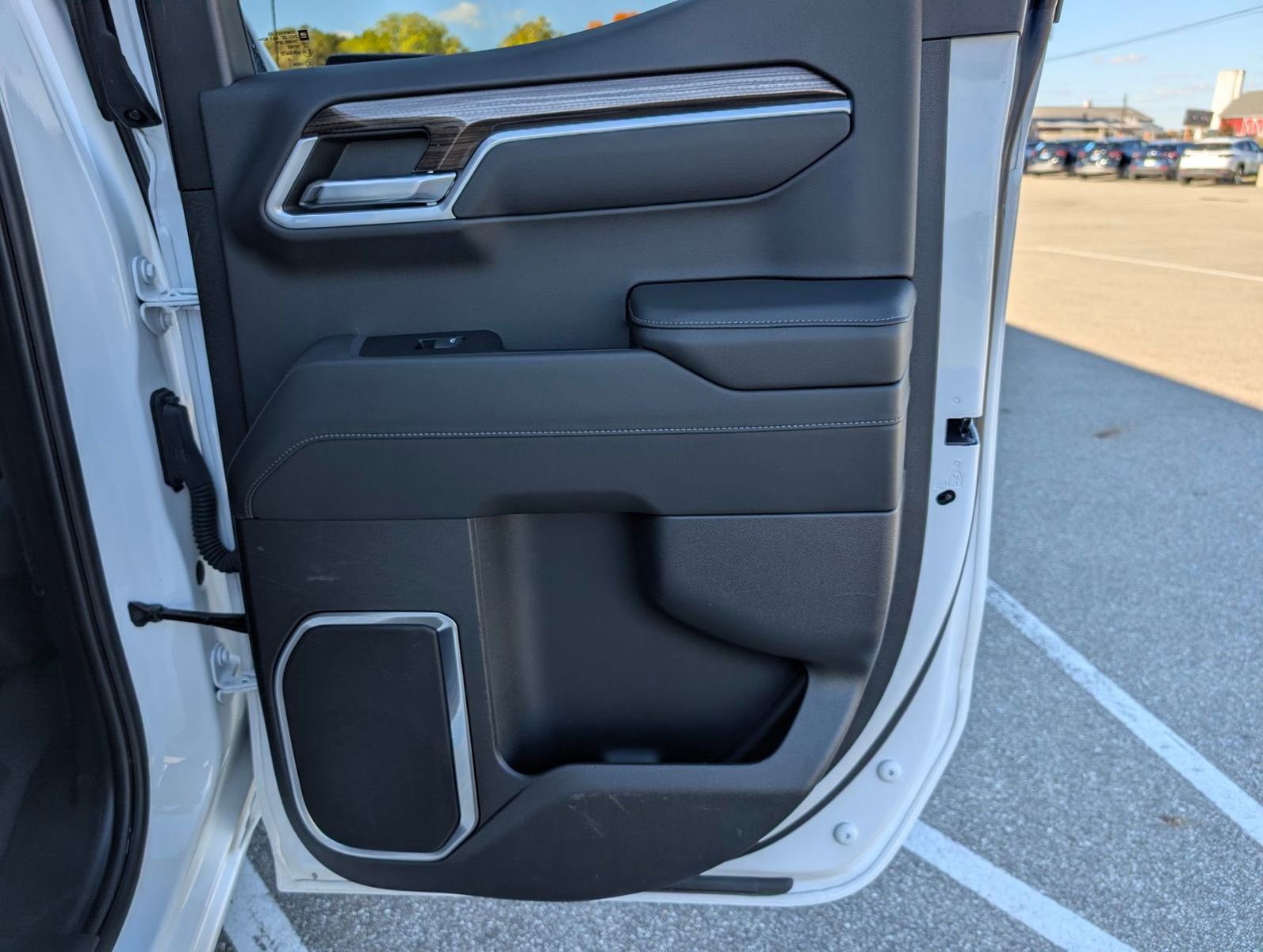 Used 2022 Chevrolet Silverado 1500 LT image 26