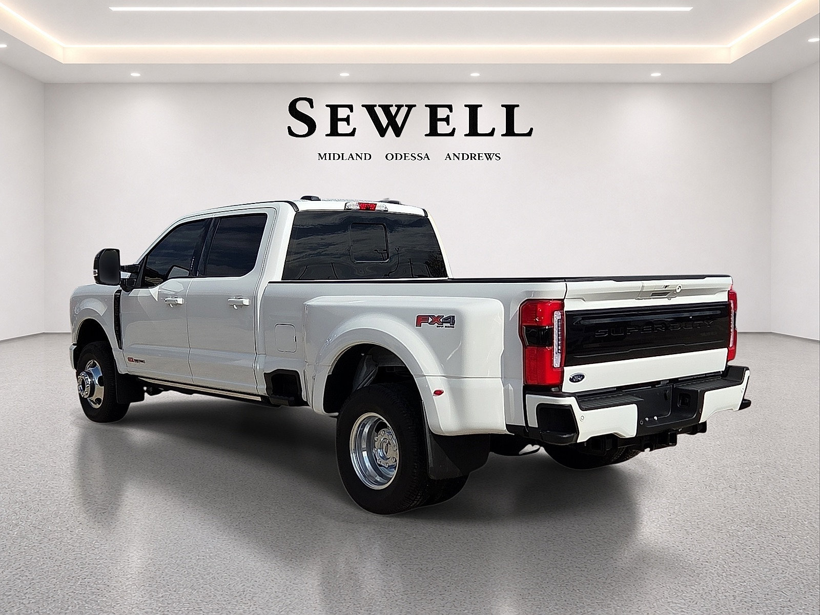 Used 2026 Ford F350 Platinum AWD/4WD image 3
