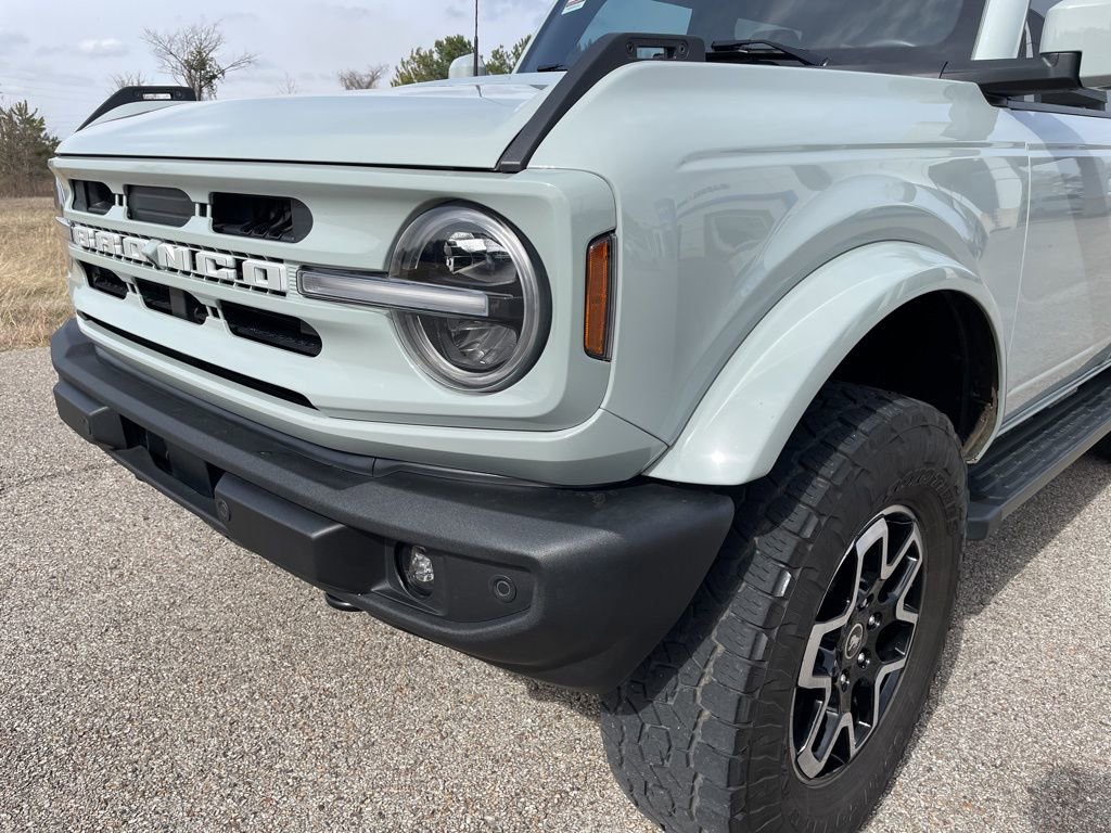 Used 2023 Ford Bronco Outer Banks image 9