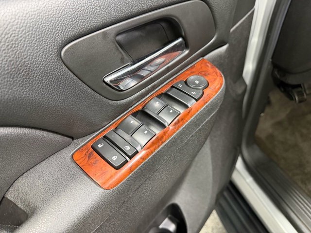 Used 2013 Chevrolet Tahoe LS image 19