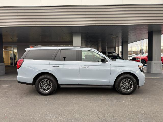 Certified 2025 Ford Expedition Active AWD/4WD image 8
