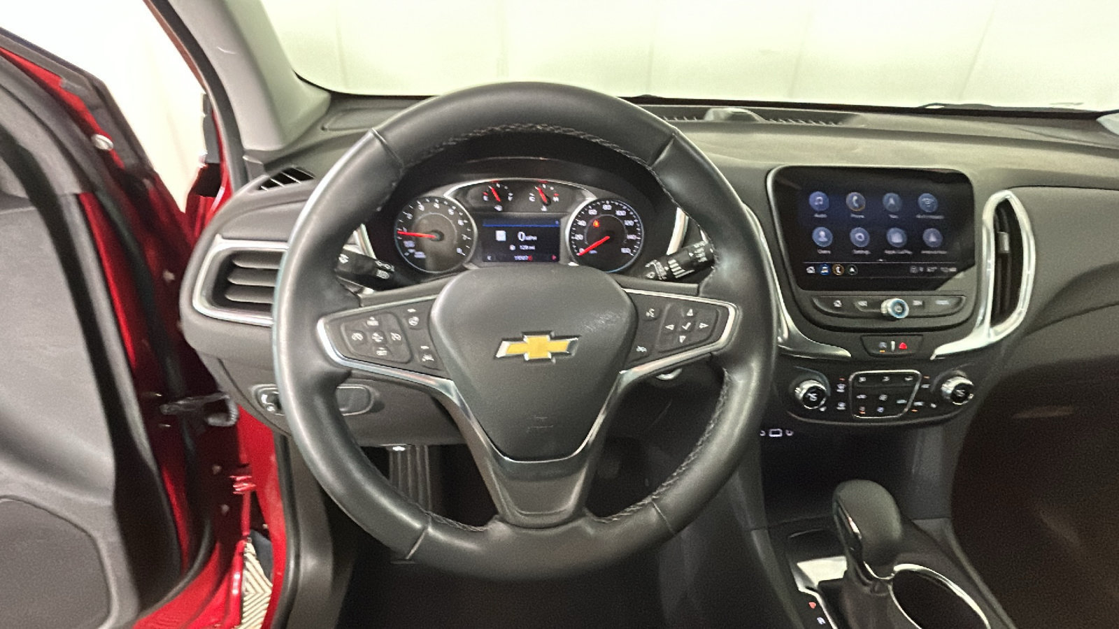 Used 2024 Chevrolet Equinox LT FWD image 18