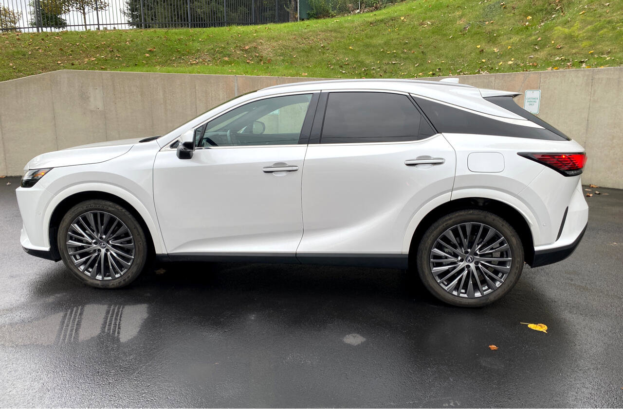 Used 2024 Lexus RX 350 AWD image 2