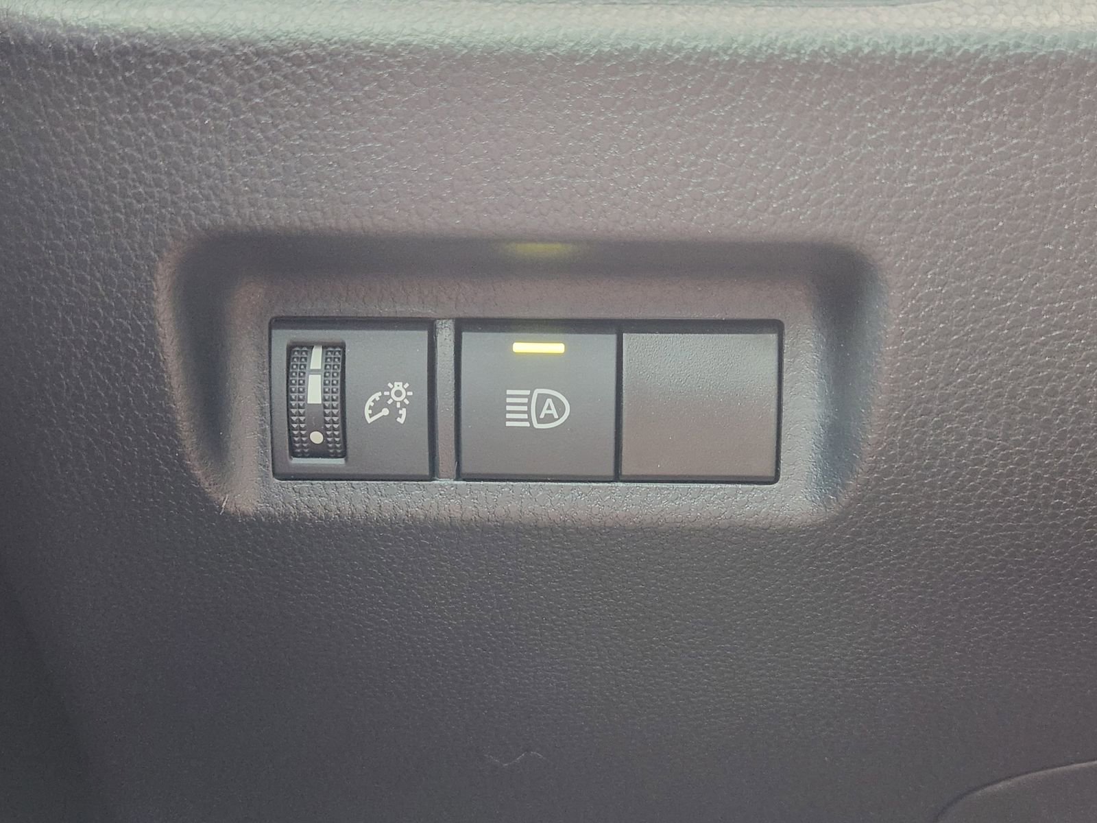Used 2024 Toyota RAV4 XLE image 27