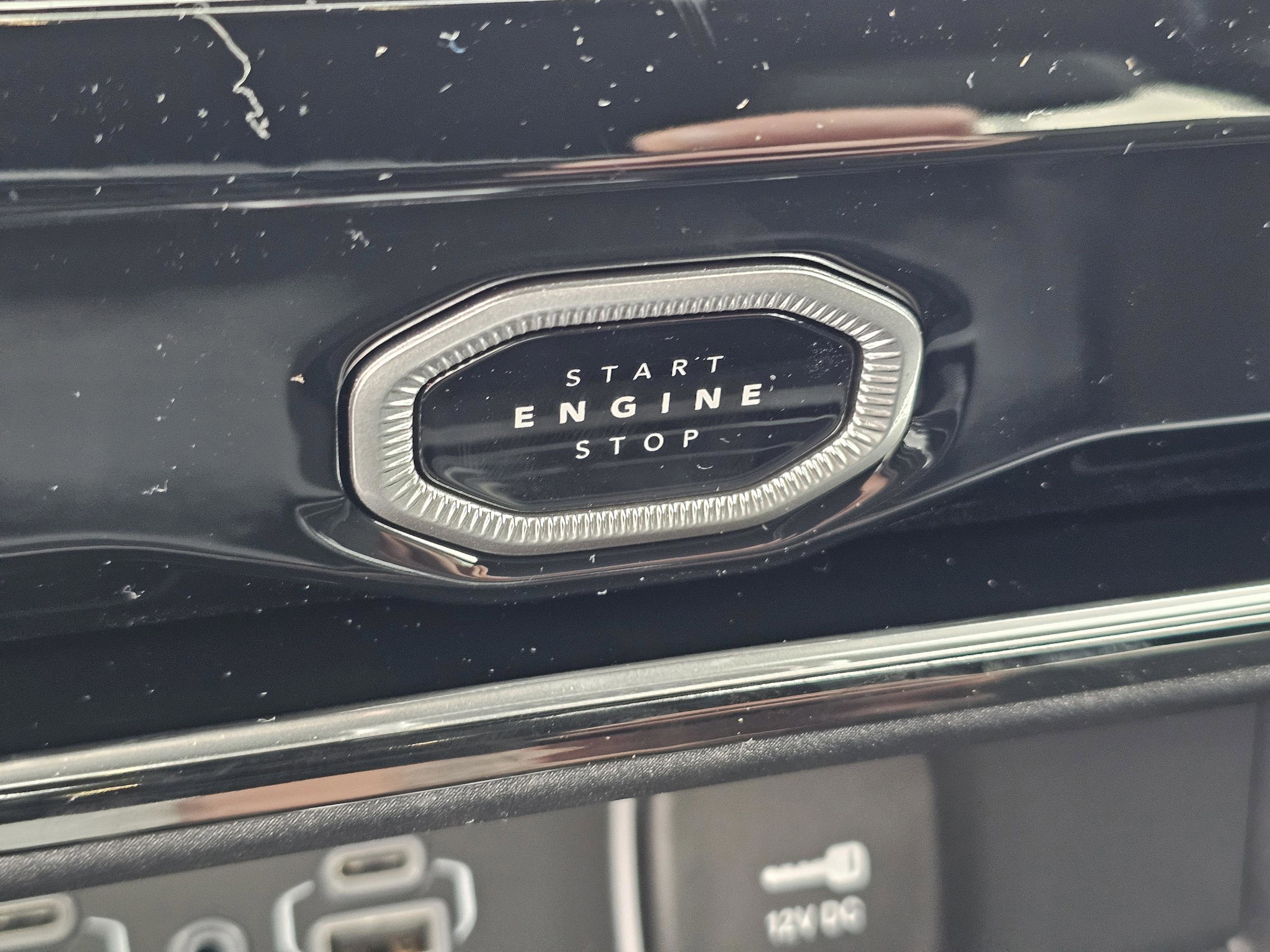 New 2026 Jeep Grand Cherokee Altitude RWD image 23