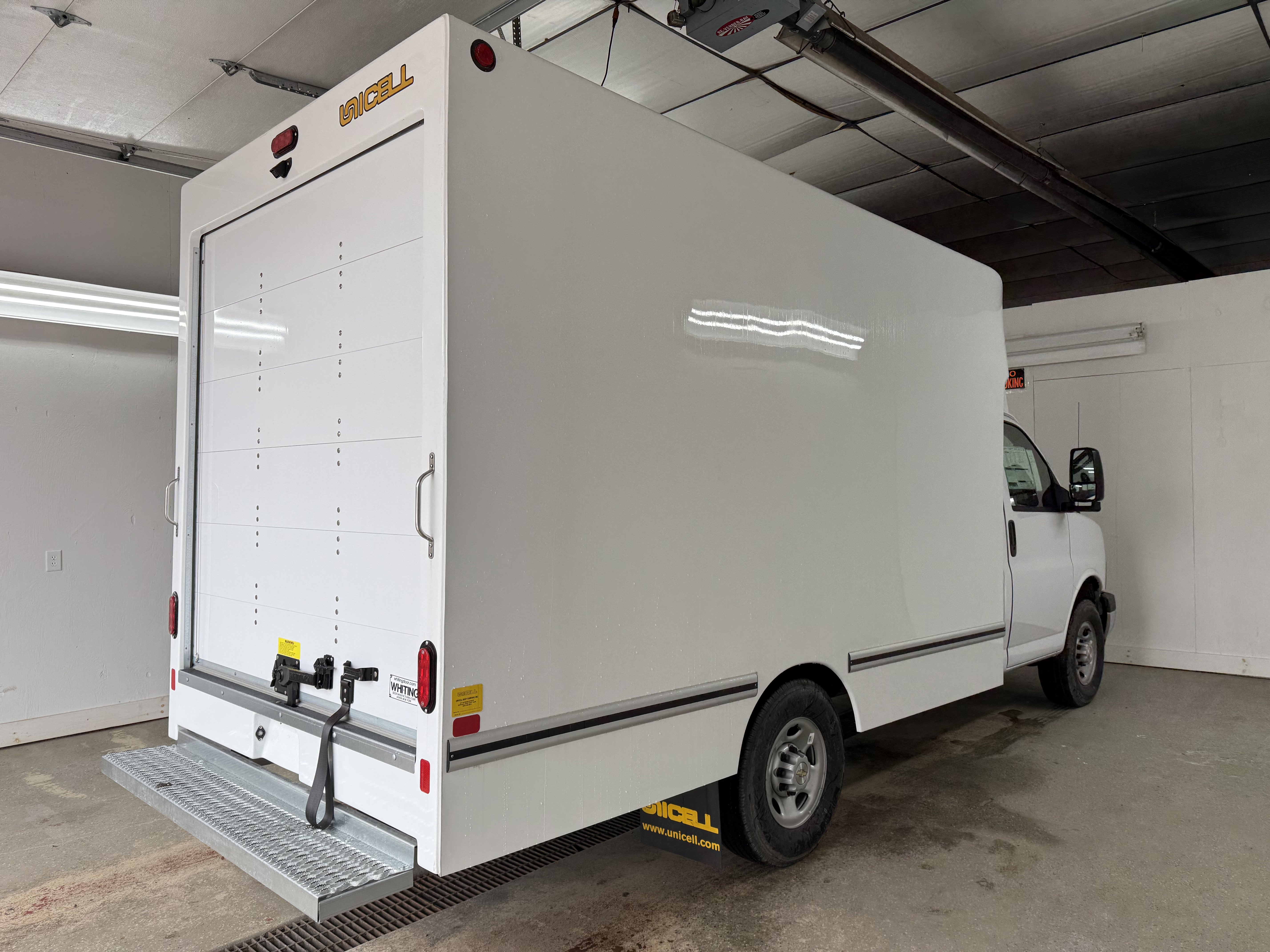 New 2025 Chevrolet Express 3500 w/ Power Convenience Package image 6