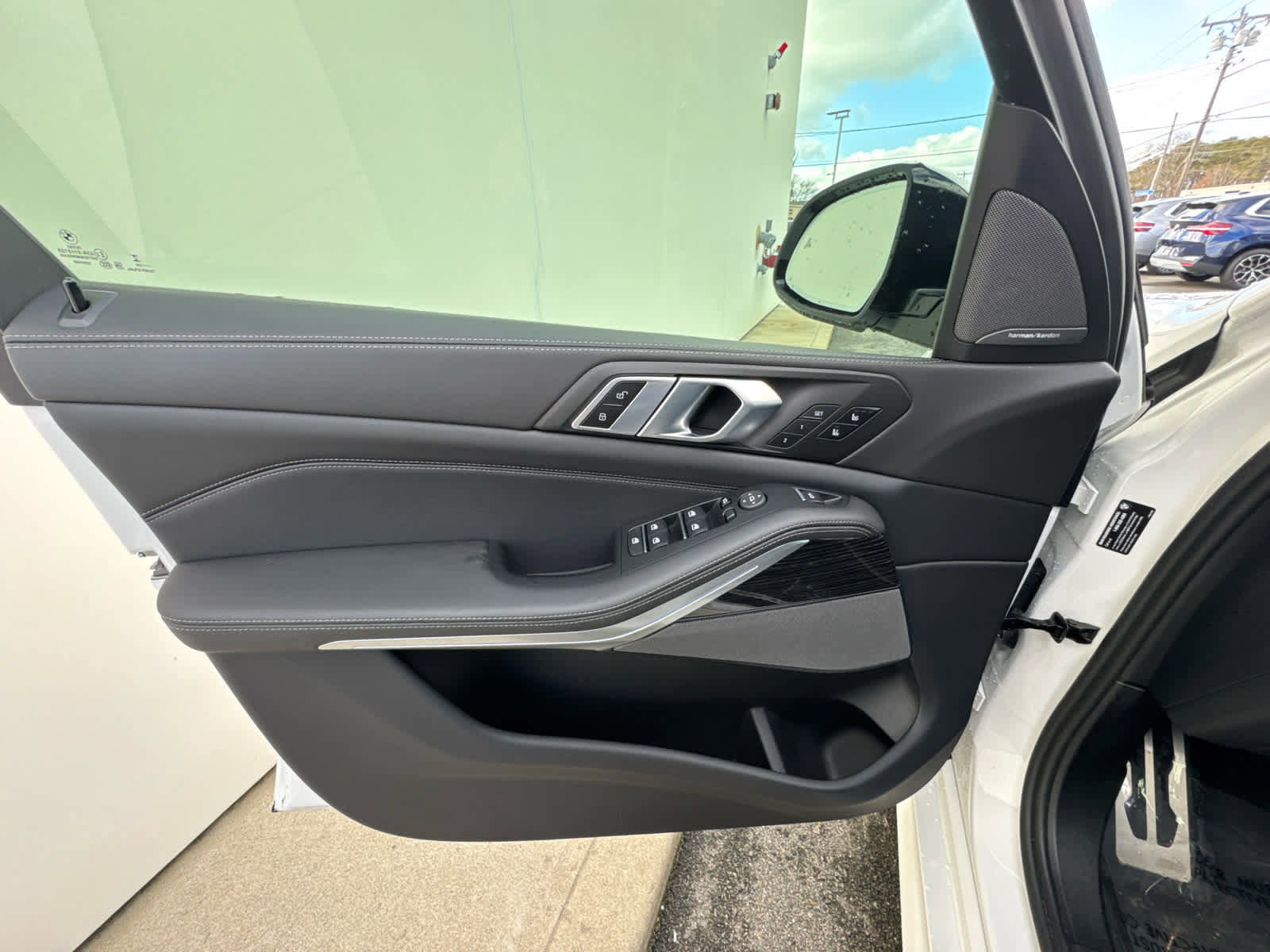 Certified 2024 BMW X5 xDrive40i w/ M Sport Package image 14