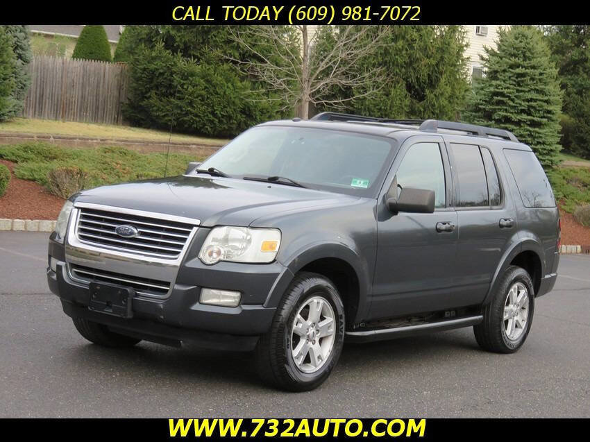 Used 2010 Ford Explorer XLT image 1