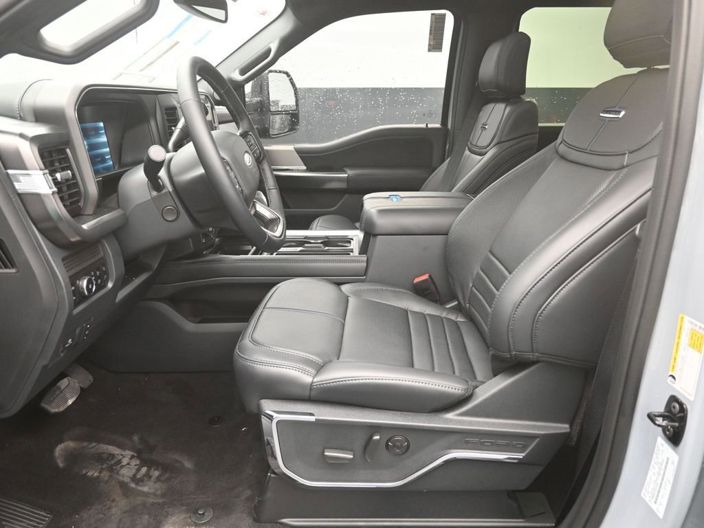 New 2026 Ford F250 Platinum w/ FX4 Off-Road Package image 18