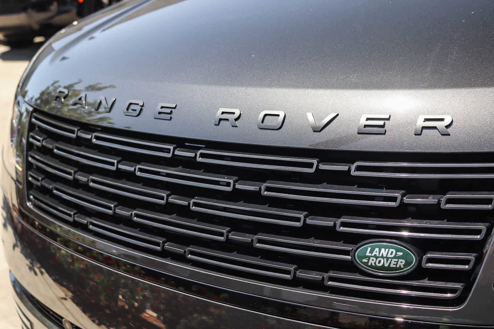 New 2026 Land Rover Range Rover Long Wheelbase SE AWD/4WD image 11