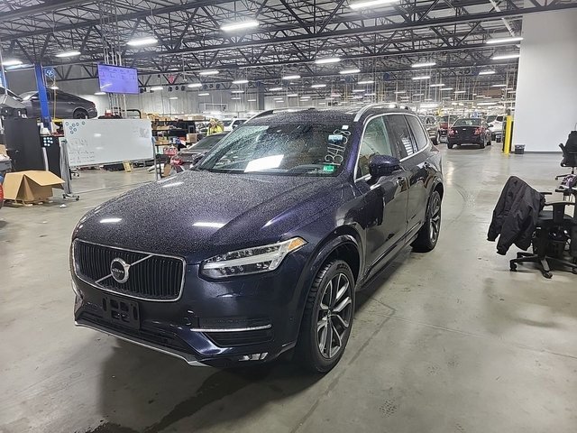 Used 2017 Volvo XC90 T6 Momentum w/ Vision Package image 17