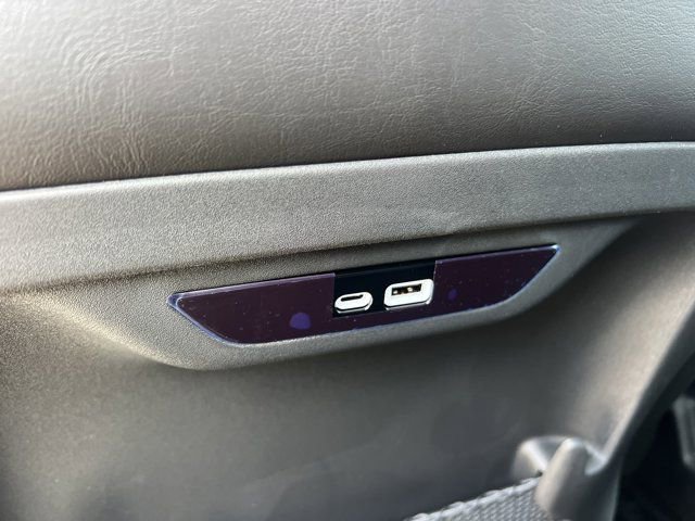 New 2026 Chrysler Pacifica Limited image 17