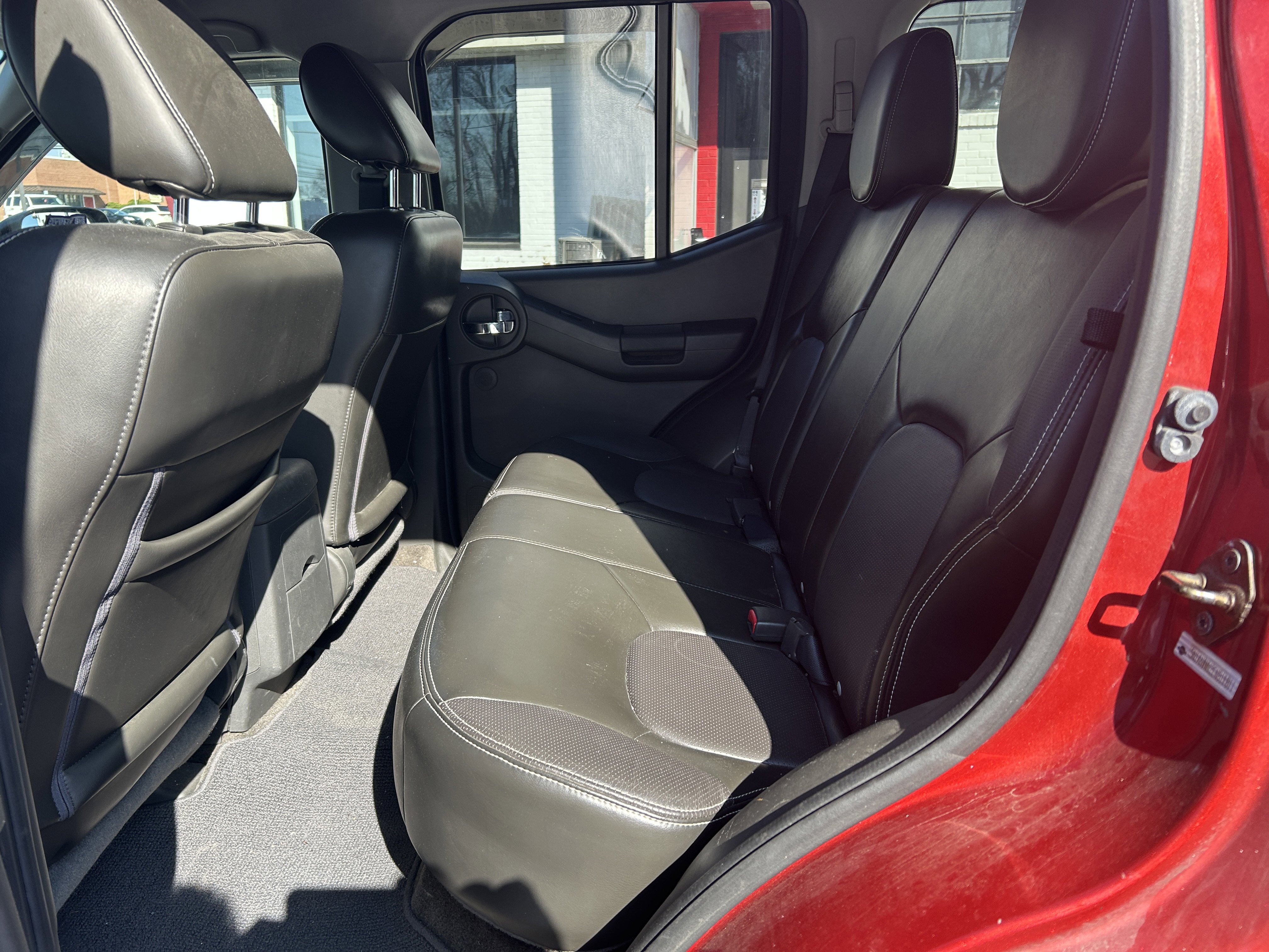 Used 2014 Nissan Xterra PRO-4X w/ Pro-4x Leather Package image 16