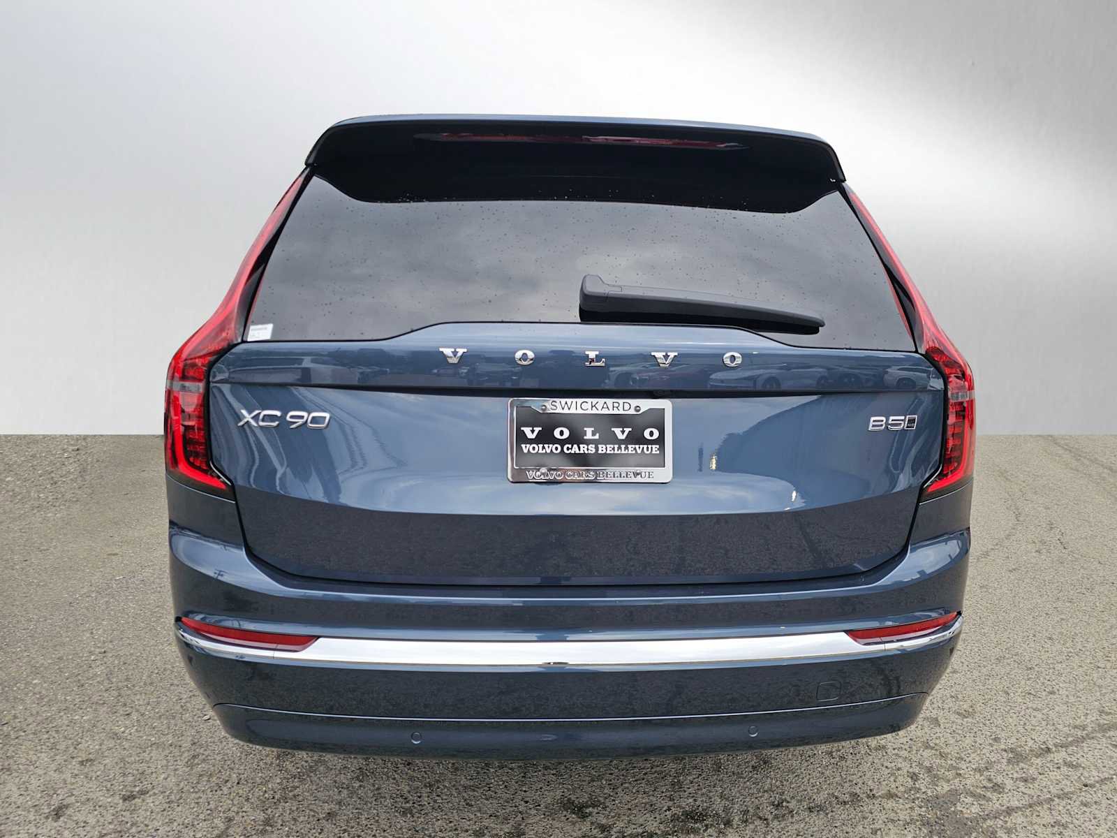 New 2026 Volvo XC90 B5 Plus w/ Protection Package AWD/4WD image 4