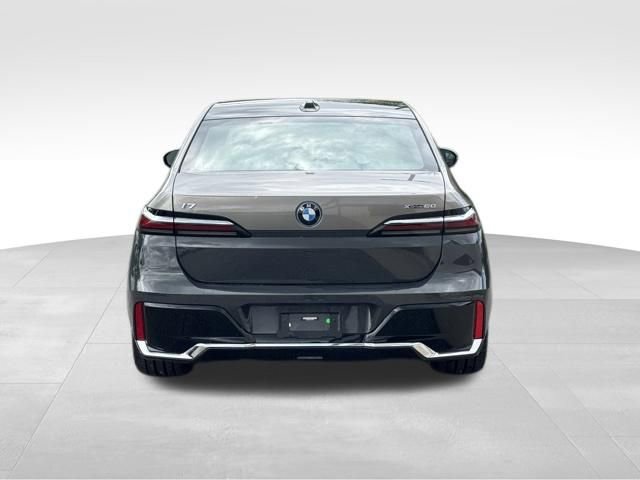 Certified 2023 BMW i7 xDrive60 AWD/4WD image 8