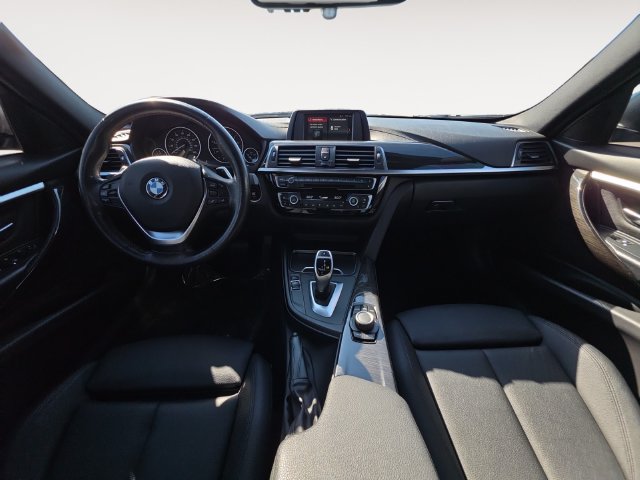 Used 2018 BMW 330i xDrive Sedan AWD/4WD image 10