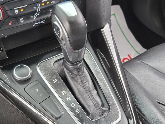 Used 2017 Ford Focus Titanium FWD image 29