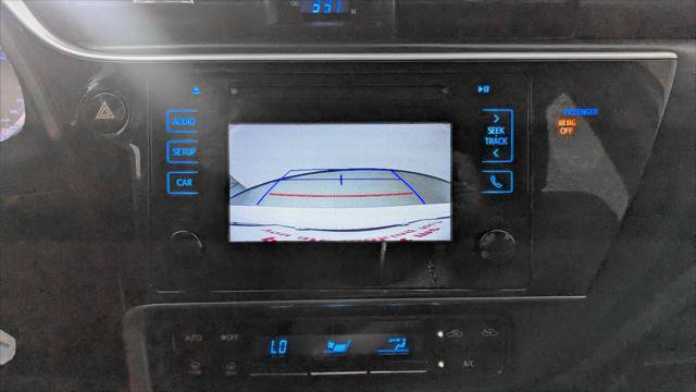 Used 2018 Toyota Corolla SE FWD image 29