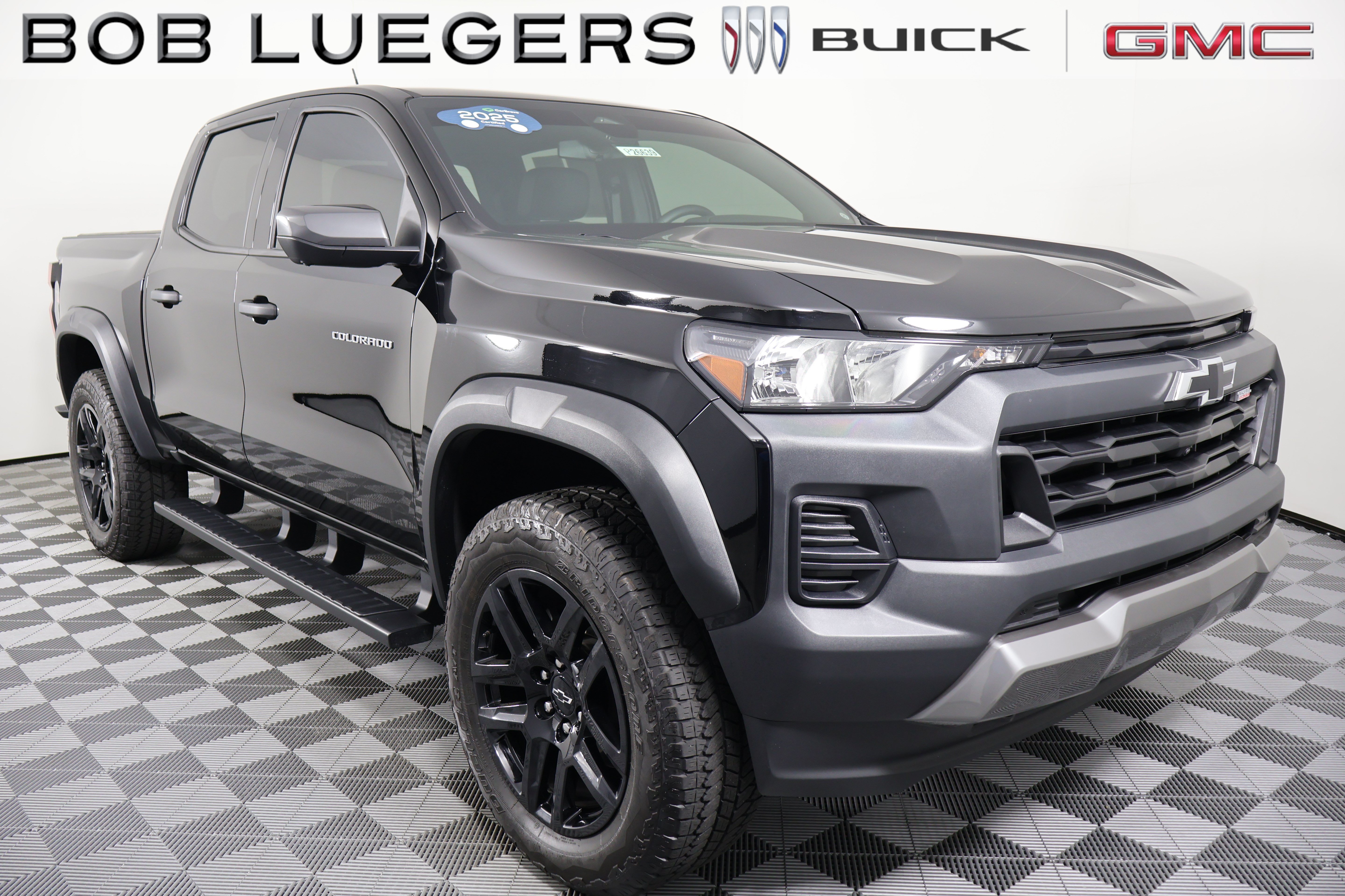 Certified 2025 Chevrolet Colorado Trail Boss AWD/4WD image 1