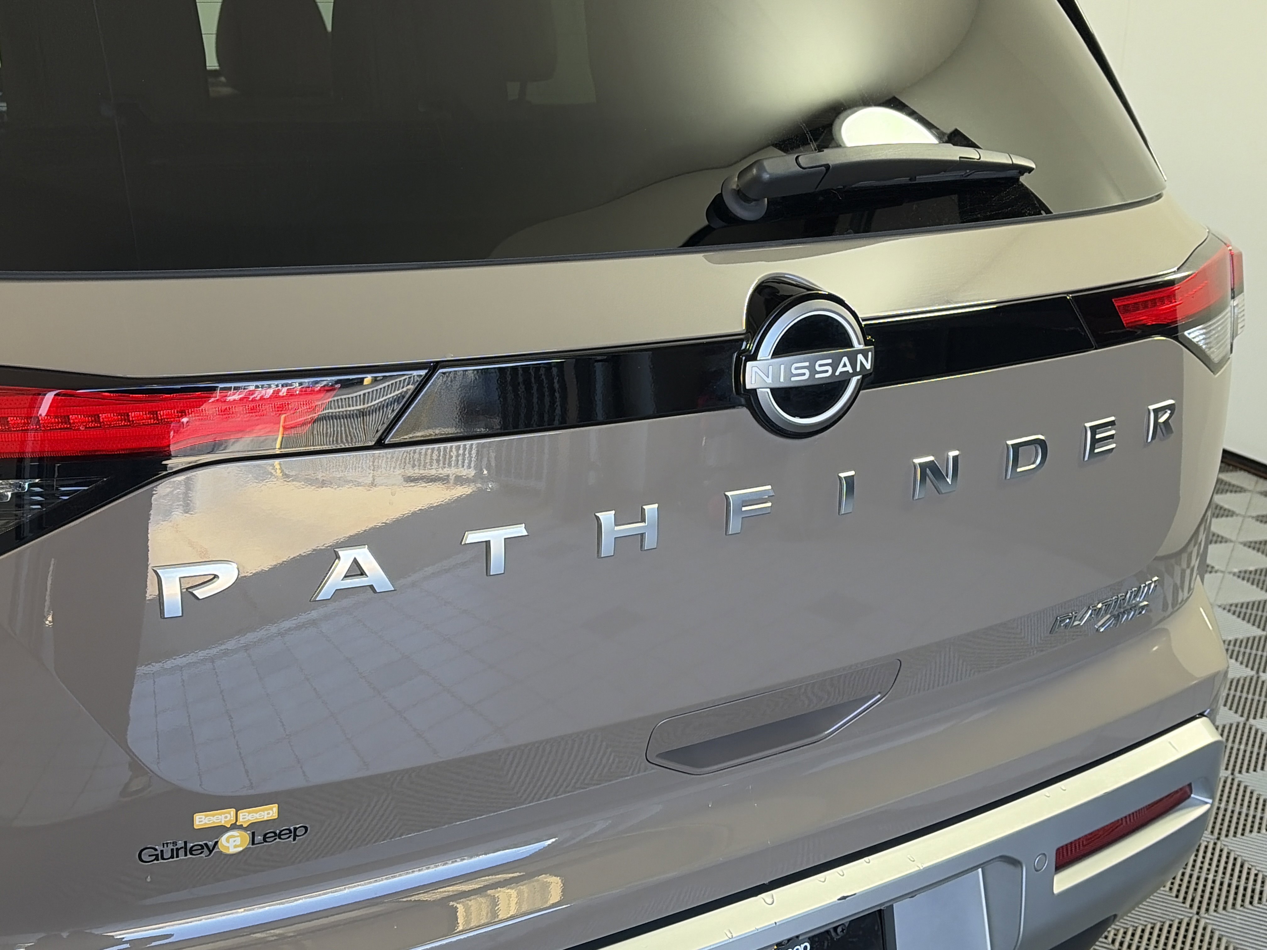 Certified 2025 Nissan Pathfinder Platinum w/ Cargo Package image 17