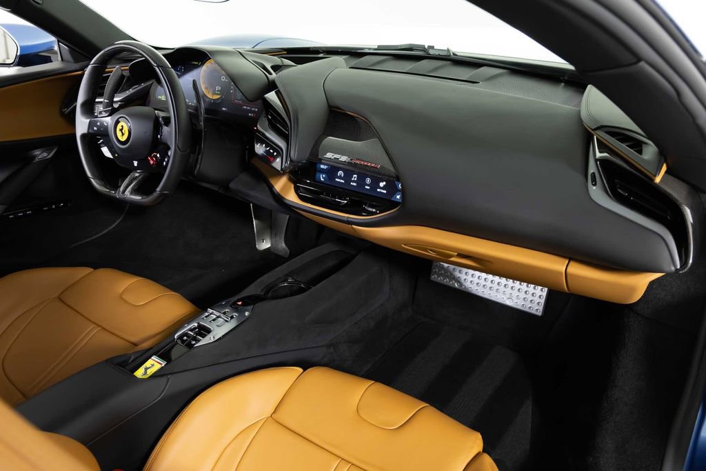 Used 2022 Ferrari SF90 Stradale image 32