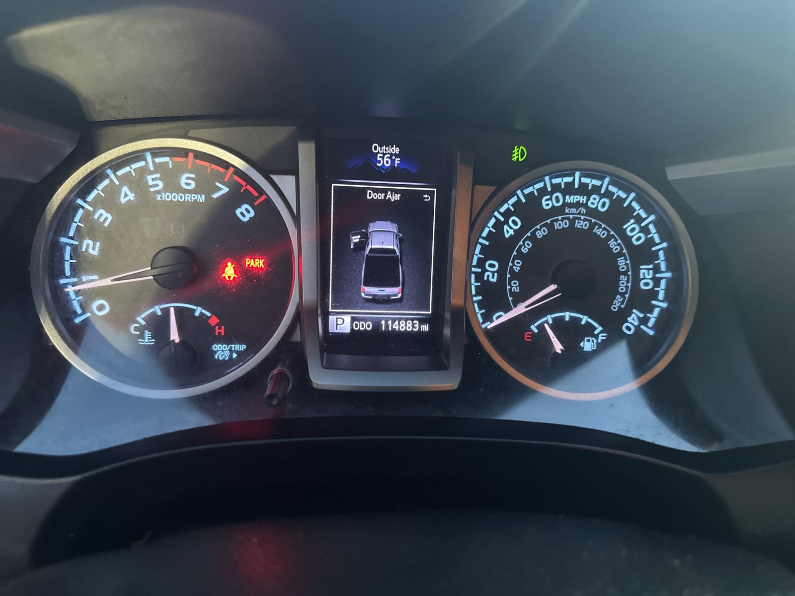 Used 2018 Toyota Tacoma SR5 w/ SR5 Appearance Package (SM) AWD/4WD image 10
