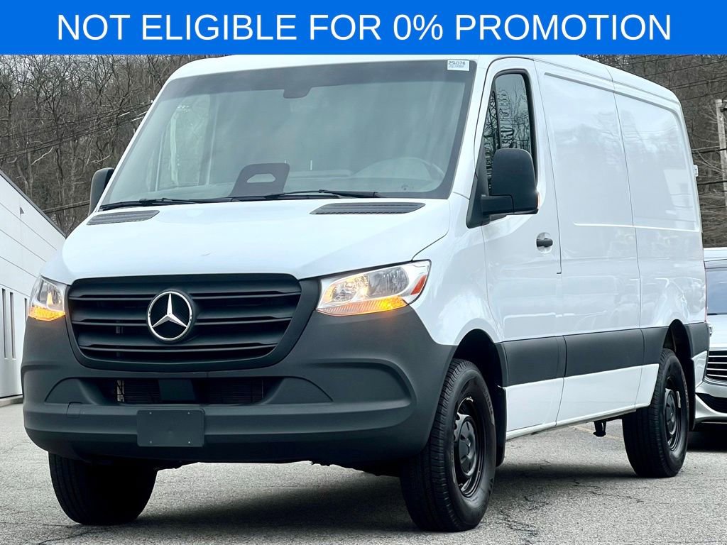 Used 2025 Mercedes-Benz Sprinter 2500 image 3
