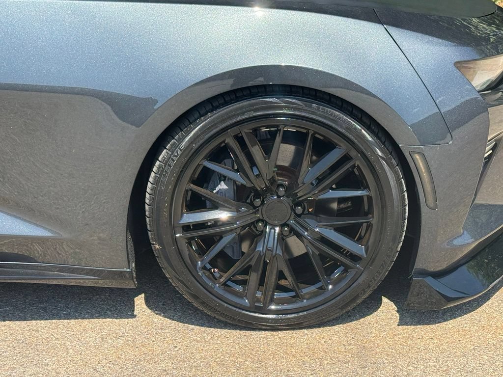 Used 2017 Chevrolet Camaro SS RWD image 9