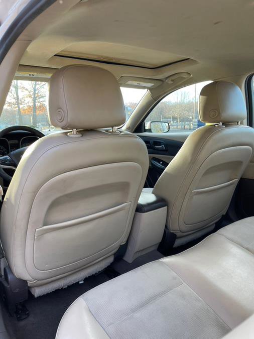 Used 2016 Chevrolet Malibu LT image 33